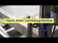 Machine voor het maken van plastic waterbekers