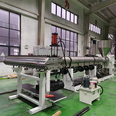 Gebruikte 150 enkel schroef kunststof extruderingsmachine pvc plaat extruderingslijn