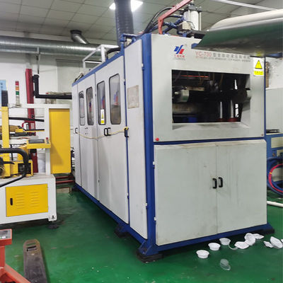 750 mm PP Plastic Thermoforming Machine Watergekoeld