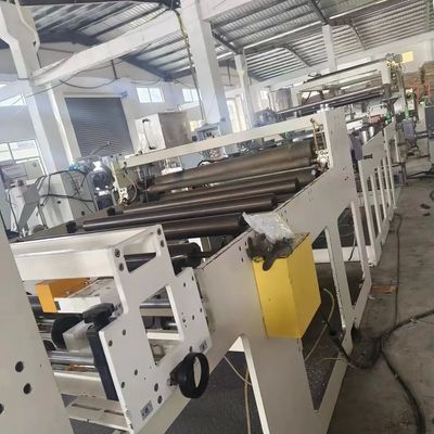 Op maat gemaakte plastic extrudermachine met hoge extrusiekapaciteit en waterkoelsysteem