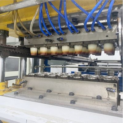 PLC-gecontroleerde wegwerpmachine voor plastic bekertjes met een gewicht van 7000 kg