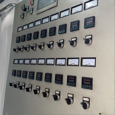 Automatische thermoformingsmachine voor kunststof met PLC-besturing en maximale vormdiepte van 180 mm