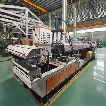 Met watergekoelde kunststof-extruderingsmachine voor maximale productie 33 1 schroeflengte
