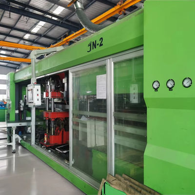 Volledig automatische thermoformingsmachine voor kunststof, drie stations positieve en negatieve druk geïntegreerde machine