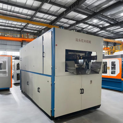 Watergekoelde thermoformingsmachine voor wegwerpbekers Maximale vormdiepte 220 mm