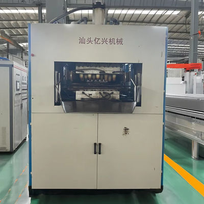 8000 kg Plastic Thermoforming Machine voor grote wegwerpbekers met een vormingsoppervlakte van 750*430 mm