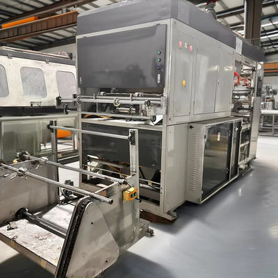 Plastic Vacuum Forming Machine met 7200*2200*2400mm totale grootte en 33kw motorvermogen
