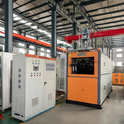 Gebruikte volledig automatische voedselkwaliteit PP materiaal wegwerp plastic bekertjesmachine Plastic thermoforming machine