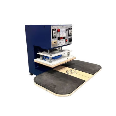 Mini Dual Station Food Plastic Blister Vacuum Forming Machine voor 6 cijfers tel en verstelbare vertraging tijd